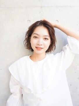 マイロ(mailo) かきあげヘア×ウエーブヘア