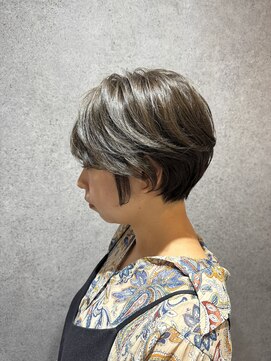 シャインヘア モカ 新宿(Shine hair mocha) 大人かわいい丸みショート