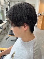 フゥ 宇都宮(FeU)&nbsp;栃木メンズパーマメンズカットセンターパートメンズマッシュ緩め