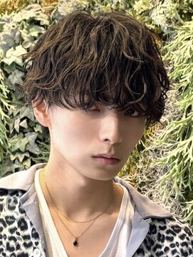 アリエッタ(aRietta) 20代30代シャドウパーマ/グレー/波打ちパーマ/刈り上げショート