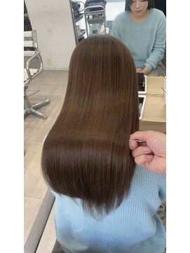 エラ(Ella) 髪質改善×ショコラブラウン艶髪