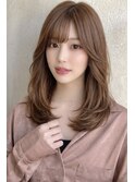 薄め前髪ベージュレイヤーカットハッシュカットサイドバング