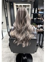 アコ(Aco)&nbsp;★プラチナラベンダーシルバーのシャドウルーツバレイヤージュ★