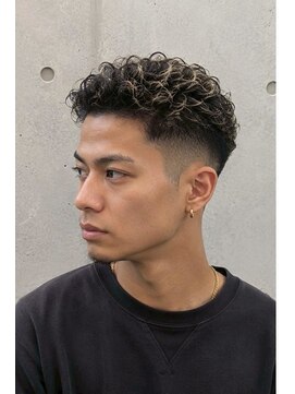ラディックス(LADiX) マレットヘアスペインカールフェザーパーマツイスト
