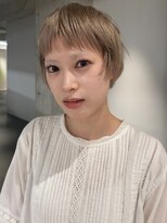 ミース(MIES)&nbsp;ハイトーンベージュ/ベリーショート/担当者平井