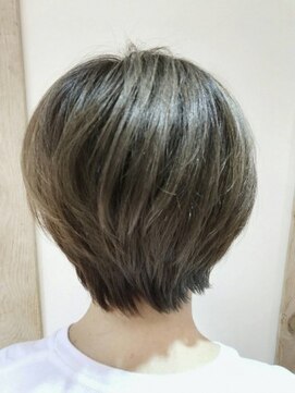 ジェイ エヌ バイ ネオリーブ(J/N by neolive) 大人ショートボブ