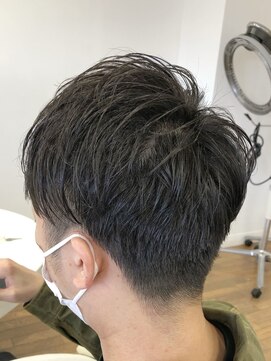 ヘッズ 本八幡店(HEADS) MEN'S HAIR センターパート ツイストスパイラル コンマヘア