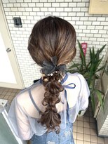 編みおろしポニー　ヘアセット　お呼ばれヘア