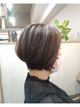 ロメリ(Romeri) ケアブリーチハイライト×ショートボブ☆/30代/40代/50代