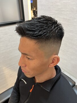 アントレース 東池袋店(UNTRACE) スキンフェード　アップバング【メンズ/バーバー/理容室】