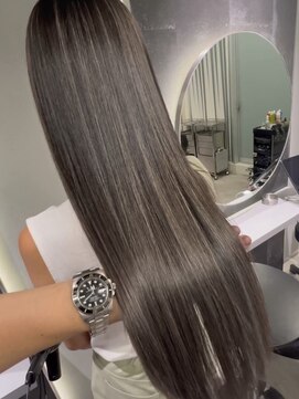 ウルスバイバレット 銀座(Urus by VALETTE) 【立体感×透明感 ハイライトカラー×カット×髪質改善】