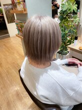 ヘアーアンドスパ フラップス(FLAPS)&nbsp;ホワイトミルクティー