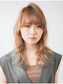 ハイレイヤー/外ハネウルフ/ワンカール/ゆるふわパーマ風