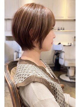 髪質改善と縮毛矯正の専門店 サンティエ(scintiller) 大人綺麗な小顔襟足スッキリショートボブ 30代40代50代