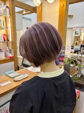ギャラクシー ヘアードレッサーズ(galaxy hairdressers) 大人ショートデザインカラーピンク
