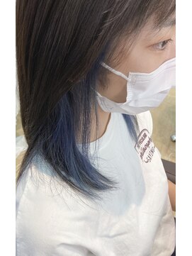 マニス(manis) 20代30代40代ナチュラルスタイルブルー系インナーカラー