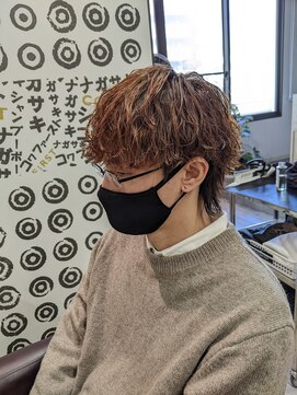 コワファーストナガサキシャンプーボーイ(COIFF1RST NAGASAKI SHAMPOO BOY) マッシュウルフ×波巻きパーマ