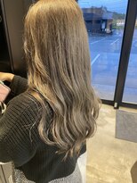 メルバイレガロ 水戸(mer by REGALO)&nbsp;ブリーチありWカラー/インナーグレージュ