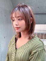 エミュ 新宿(emu) くびれミディアム大人可愛いカジュアルレイヤー20代30代40代　