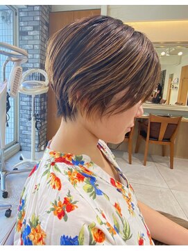 ネオリーブルカ 御茶ノ水店(Neolive Luca) 脱白髪染めハイライト×くびれショート