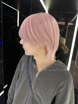 レディアル 渋谷(REDEAL) 抜きっぱなしブロンドハイトーンインナーレイヤーカットウルフ