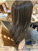 ベージュ