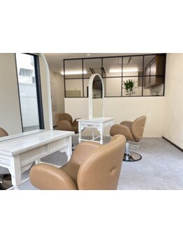 オトナ女性のヘアケアに特化した大通の人気サロン♪少人数だからこそ叶う、丁寧な接客と落ち着いた空間*