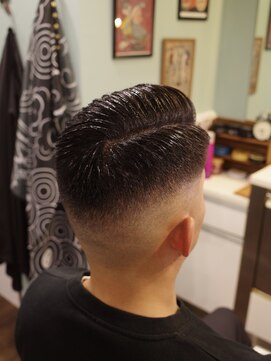 ディーアイジーカットクラブ(DiG CUT CLUB) スキンフェードサイドパート