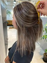 メリー オオサカ(Merly Osaka)&nbsp;ハイライト/似合わせカット