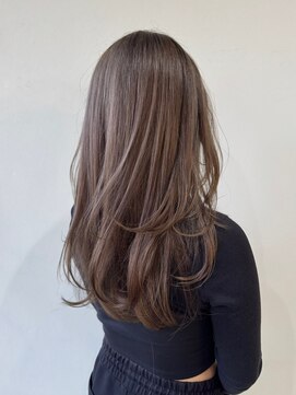 柔らかグレージュ