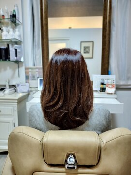 レヴィア 神栖店(revia) ~マイナス5歳のツヤ美髪~