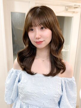 レア 表参道(L'ea) 大人ガーリー ダークアッシュ似合わせカットミディアムレイヤー