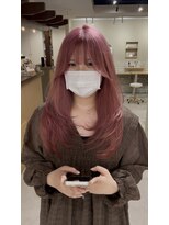 ロアバイチェリーコークウブ(Loa by CHERRY COKE ubu) ロングレイヤーとピンクベージュ