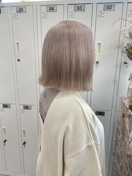 ソメルン 秋葉原 秋葉原で叶えるホワイトブロンドボブ