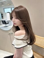 ルル(loulou)&nbsp;ブリーチ無しオリーブベージュ　レイヤーカット　顔まわり