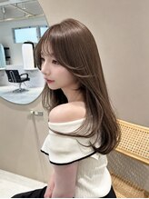 ルル(loulou)&nbsp;ブリーチ無しオリーブベージュ　レイヤーカット　顔まわり