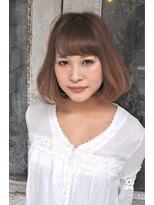 クラン(clan)&nbsp;シンメトリー前下がり伸ばしかけ耳かけ大人ボブ重めスタイル