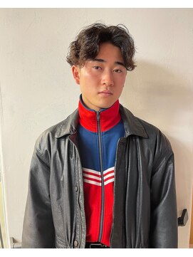 アソート トウキョウ (ASSORT TOKYO) センターパート/ツイストスパイラルパーマ