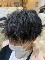 リッカヘアー(Ricca hair)&nbsp;短髪黒髪ツーブロックマッシュツイストスパイラルパーマ