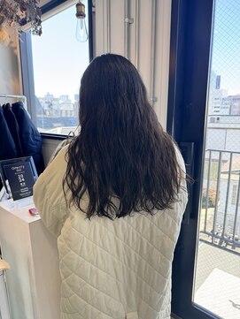 ロカ 表参道(loka) ニュアンスパーマ/ウェーブヘア[表参道/ブリーチ/ハイライト]Mai