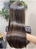 お家でのケアもしっかりアドバイス　育てるツヤ髪ロング