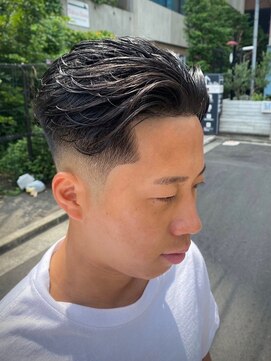 ビンゴ(BINGO) 1834渋谷メンズスキンフェードバーバーフェードブラックヘア