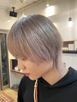 スタジオフォーエイチ(STUDIO 4H)&nbsp;マッシュウルフ/ブリーチデザイン/ピンクベージュ/透明感カラー