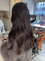 ネオリーブ チロル 横浜西口店(Neolive CiroL.)&nbsp;ロングレイヤー 透け感グレージュ 【miku】