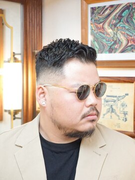 バーバーショップ ダリー(BARBERSHOP DALIE) アイロンパーマ濡れパンメンズスキンフェード