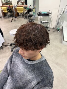 アウラ(AURA) シャドウパーマ波巻きシャドウニュアンスパーマ無造作パーマ