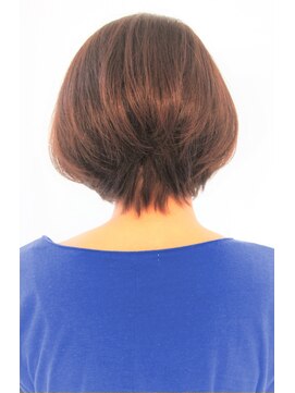 レウナ 外苑前(Reuna) 【３０代４０代】大人女性に人気なシルエットショート