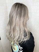 アルマヘア(Alma hair) バレイヤージュ×ホワイト