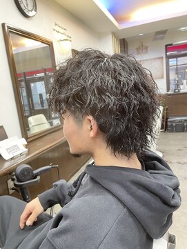 ムーブ(Moob) マッシュウルフ×"ツイストスパイラルパーマ"【別府】