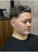 極道パーマ　ホワイトメッシュ　オールバック
